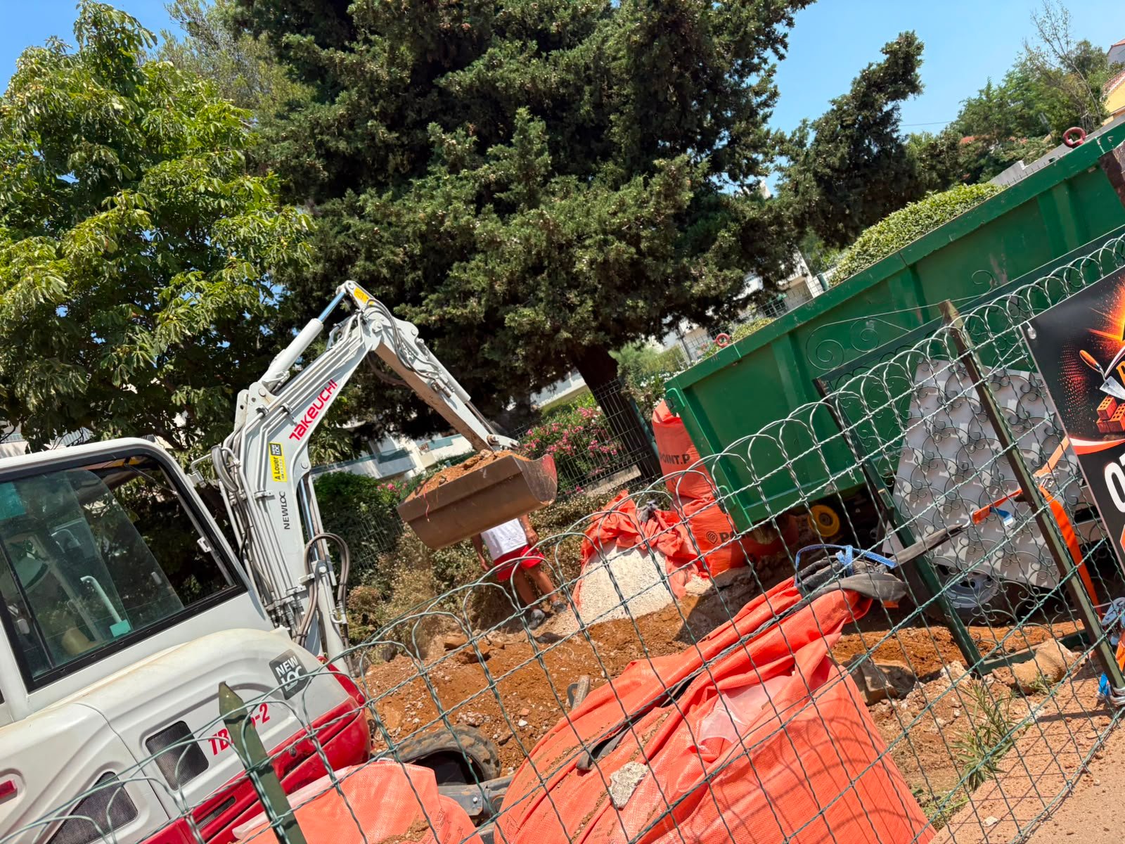Chantier de terrassement dans le golfe de Saint-Tropez — Chantiers de terrassement