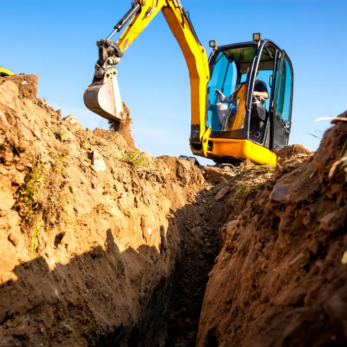 Mini-pelle, pelle, dumper : quel engin pour quel chantier